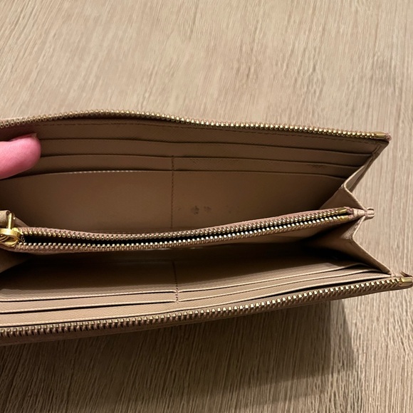 LOW START Prada Wallet (EUC) - Picture 6 of 6